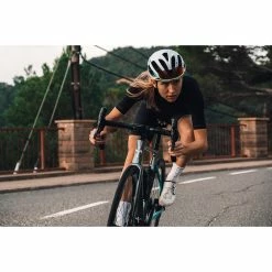 GOREWEAR DISTANCE BIB SHORTS+ 2.0 WOMENS Cuissard à Bretelles Femme 21 GOREWEAR DISTANCE BIB SHORTS+ 2.0 WOMENS Cuissard à Bretelles Femme -Pantalons Vélo Soldes 396B8F0CEE549BD3407F58D0371ECAA4