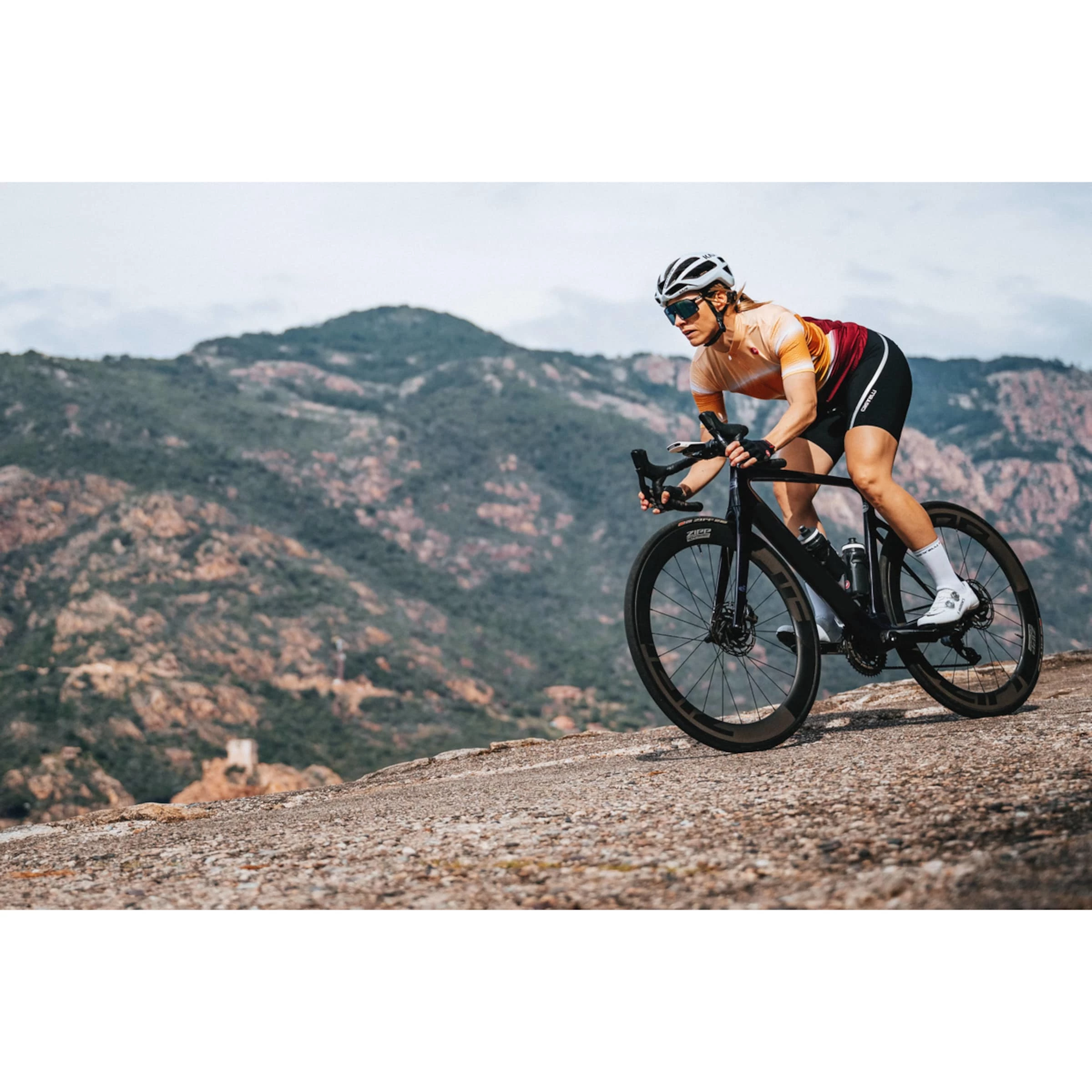 Castelli VELOCISSIMA 3 BIBSHORT Cuissard à Bretelles Femme 12 Castelli VELOCISSIMA 3 BIBSHORT Cuissard à Bretelles Femme – Image 10