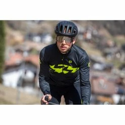 ALE SOLID READY Jersey Maillot Isolant 16 ALE SOLID READY Jersey Maillot Isolant -Pantalons Vélo Soldes 6B4D79F0DDDDFF725CB9CA73870F8109